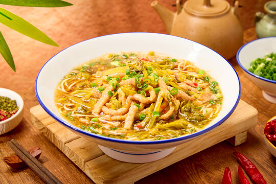 酸菜肉丝面