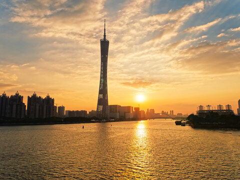 广州塔与夕阳