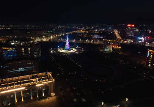 克拉玛依音乐博物馆夜晚航拍