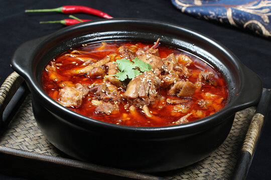 麻辣鸡煲