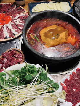 苗族特色美食酸汤火锅