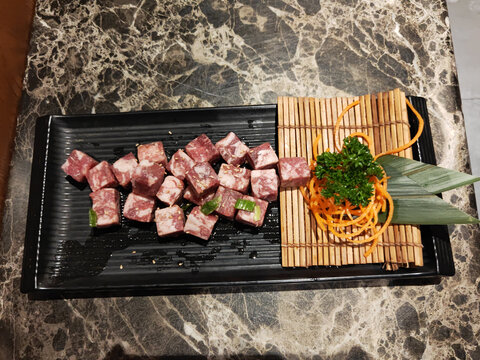 雪花牛肉粒
