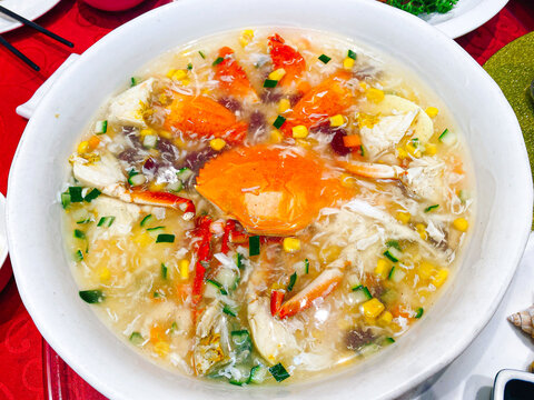 螃蟹豆腐鸡蛋海鲜汤