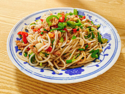 炒米粉肉丝炒粉