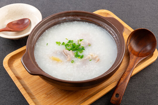 广式砂锅排骨粥