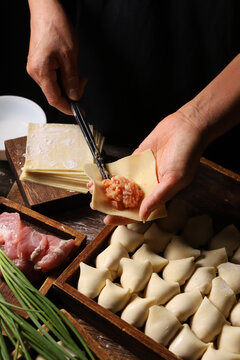 包馄饨