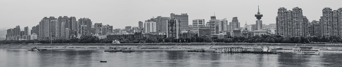 长江沿岸城市风景全景