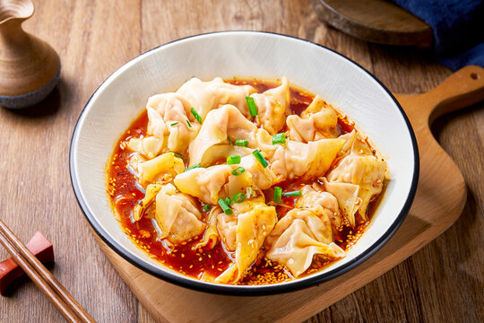 红油馄饨