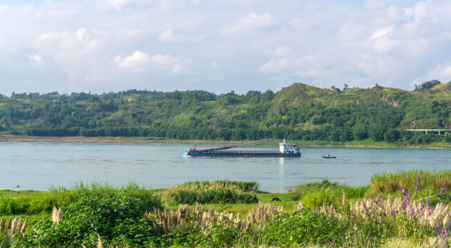 长江沿岸风光