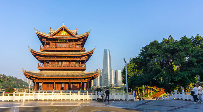 夹镜楼风光
