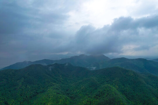 云雾远山风景