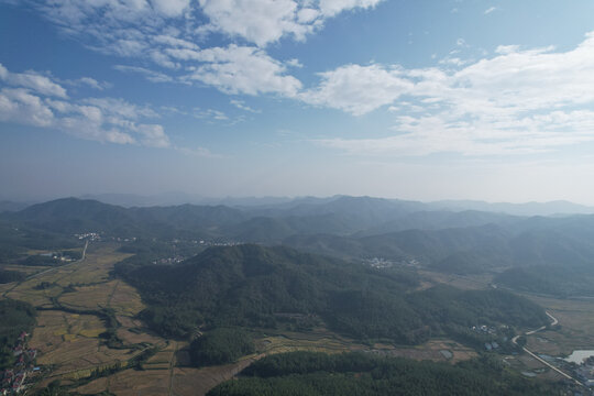 大山村落航拍