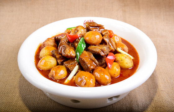 小土豆烧排骨