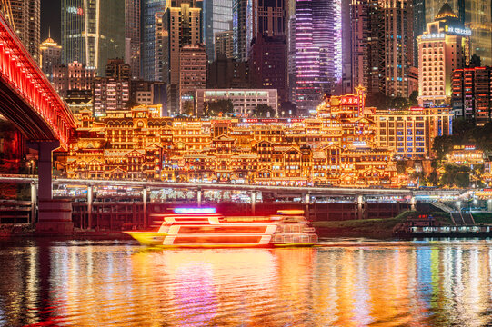 重庆市渝中区洪崖洞夜景风光滨江城市景观