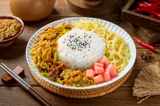 青椒肉丝饭