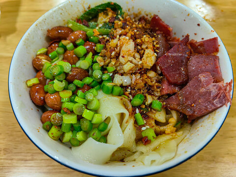 油泼面