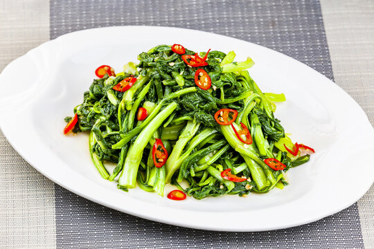 清炒茼蒿