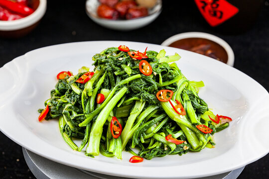 清炒茼蒿