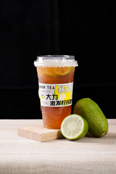 手打柠檬红茶