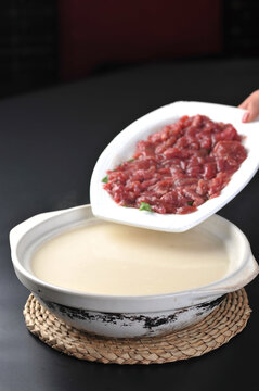粥水牛肉火锅