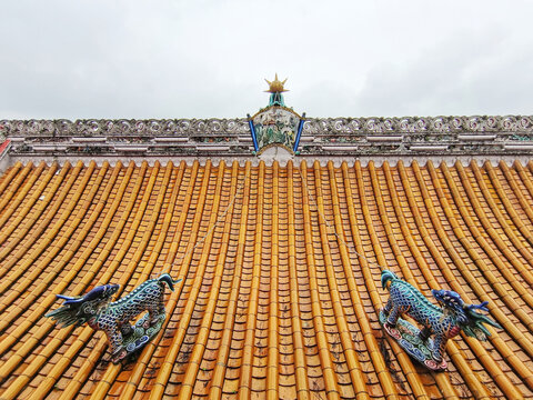 自贡法藏寺琉璃瓦