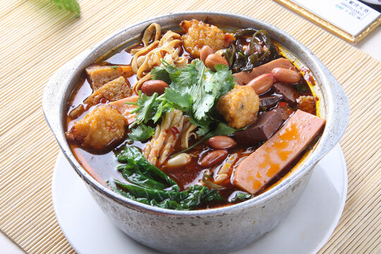 砂锅麻辣烫