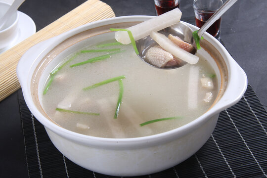 酸萝卜炖老鸭