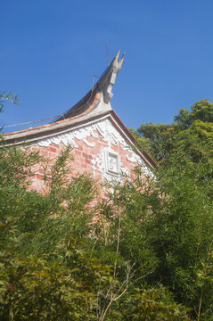 山墙飞檐绿竹