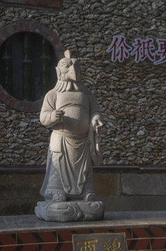 生肖鸡雕塑