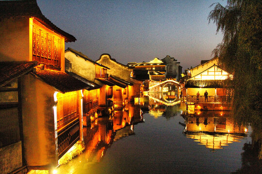 乌镇西栅夜景古桥民居