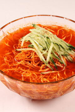 冷面汤干豆腐丝
