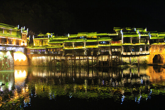 凤凰古城夜景