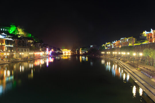 凤凰古城夜景
