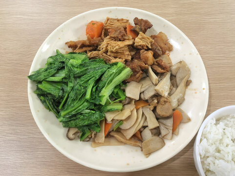 杏鲍菇鸡肉