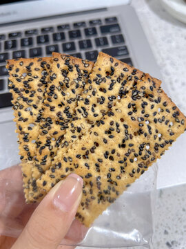 芝麻饼干