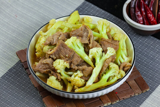 菜花炒瘦肉