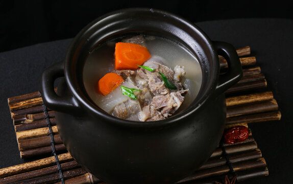 萝卜羊肉煲