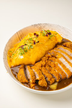 咖喱猪排蛋包饭