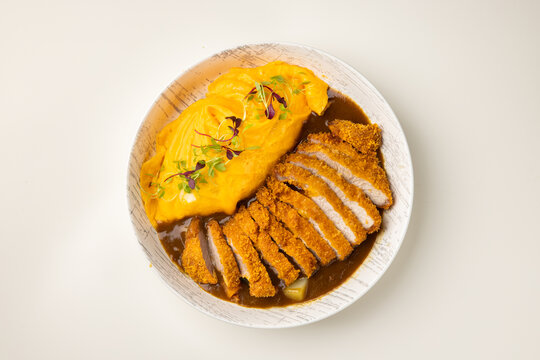 咖喱猪排蛋包饭