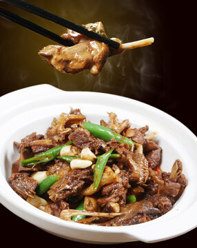 砂锅酱香鸭