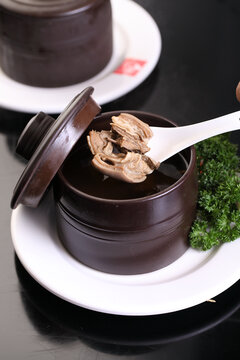 当归炖羊肉