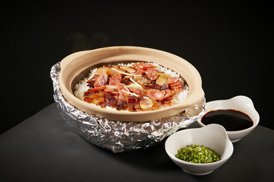 腊味煲仔饭