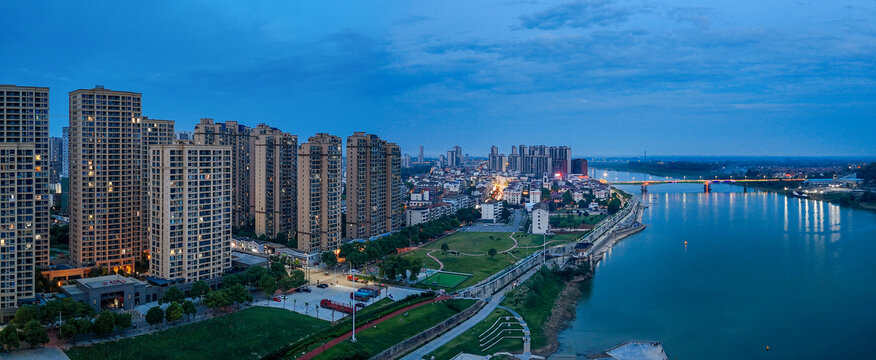 津市市