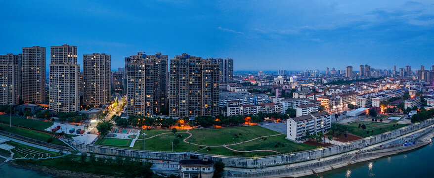 津市市