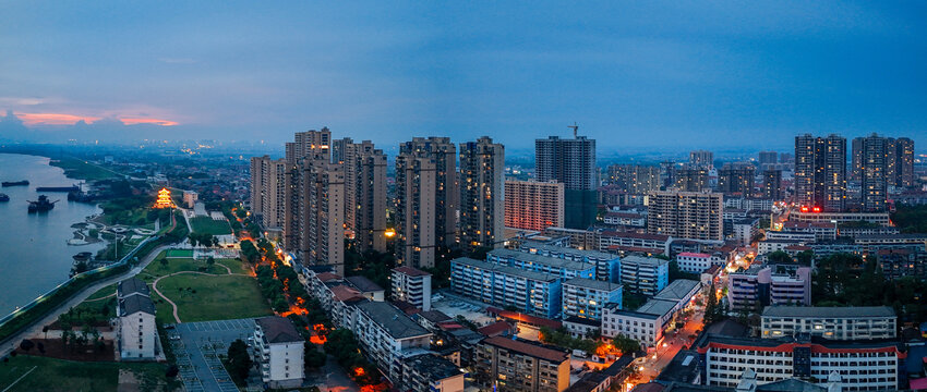 津市市