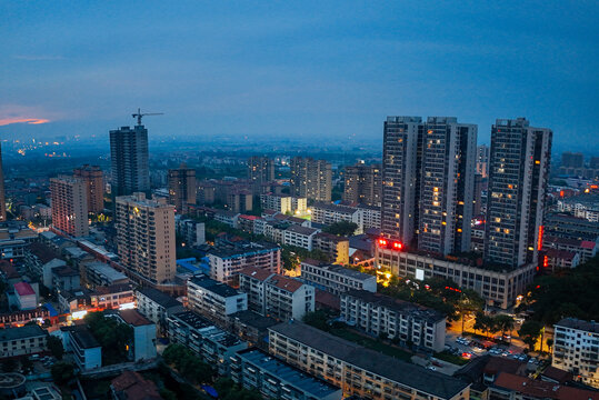 津市市