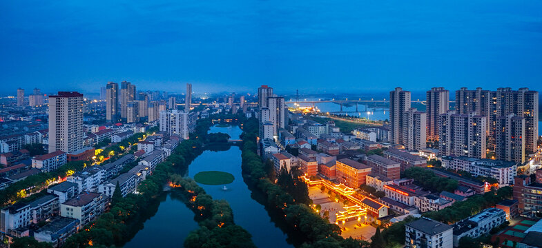 津市市