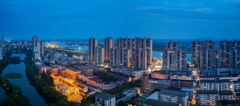 津市市