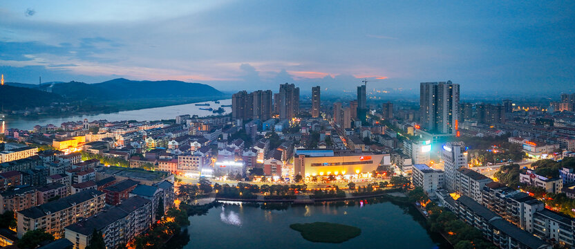 津市市