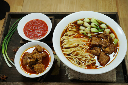 红烧牛肉面